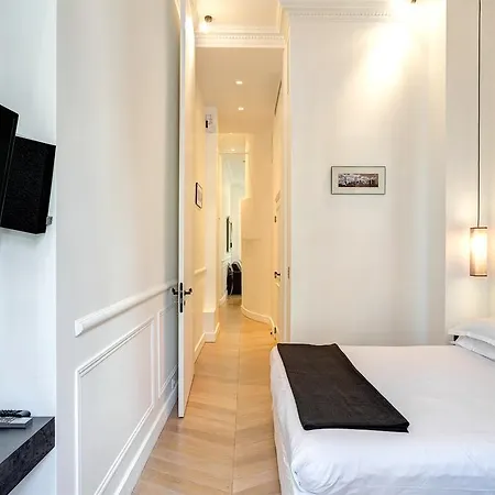Apartment Place Vendome Paris