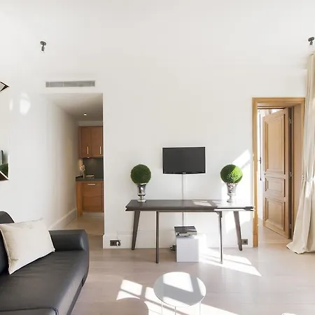 Apartment Place Vendome *